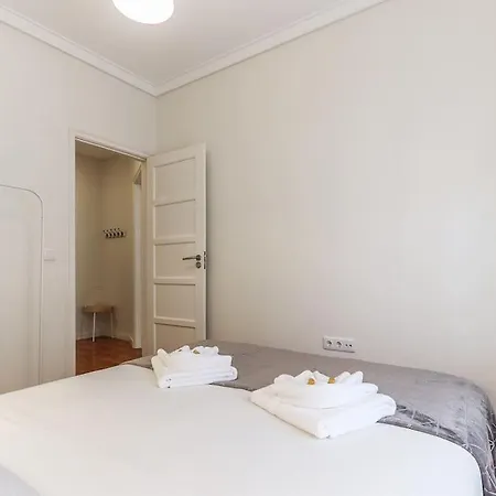 Portucale ! Ajuda Delight Appartement